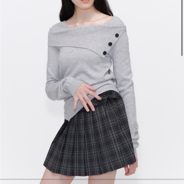 oblique line button knit light grey