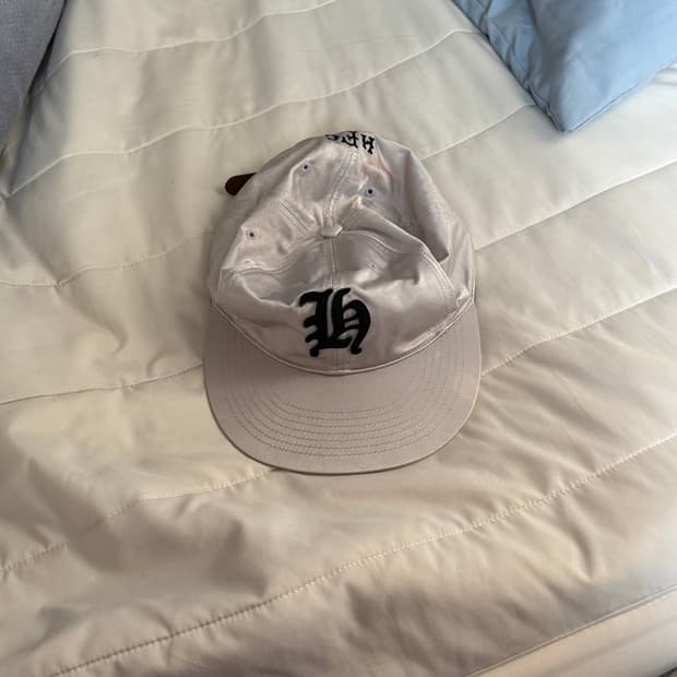 헤리티지플로스 새틴 캡 모자