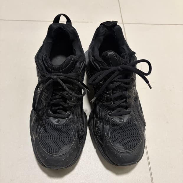 발렌시아가 엑스팬더 42사이즈