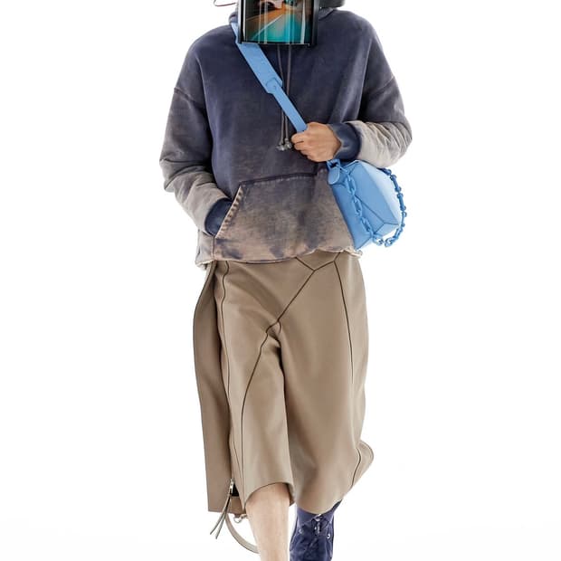 로에베 후드티 패딩