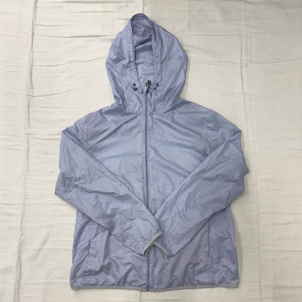 Uniqlo 라벤더블루 여성용 바람막이
