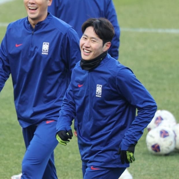 나이키 국대 선수지급용 축구 대표팀 트레이닝 스트라이크 탑