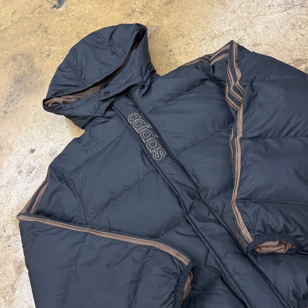 아디다스 블랙 브라운 패딩 95