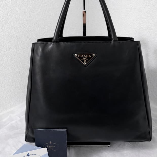 (백화점 정품 PRADA) 프라다 나파가죽 핸드백 (도트백)