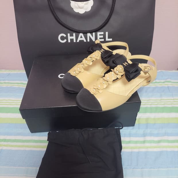 정품!급처새상품!샤넬 까멜리아 리본 메리제인플랫슈즈샌들