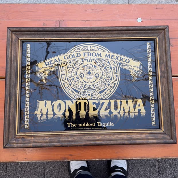 빈티지 소품 1980년 몬테즈마 테킬라 거울 액자