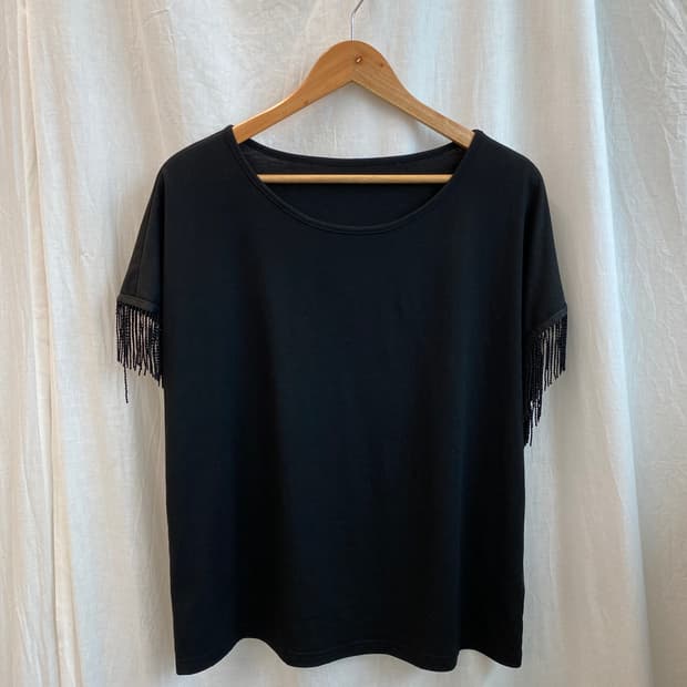 SHIEN 블랙 프린지 반팔티셔츠(M)