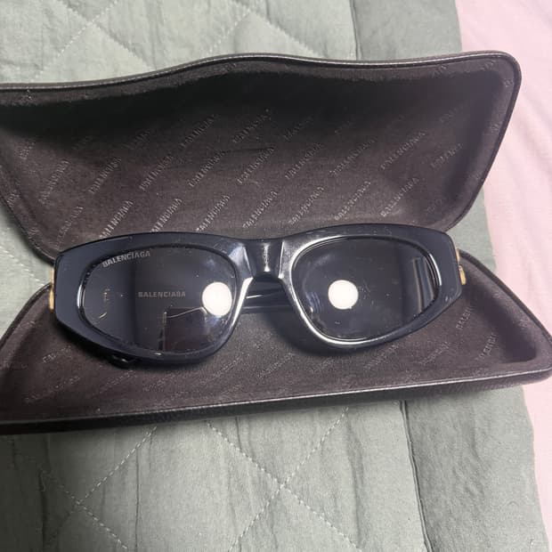 발렌시아가 선글라스