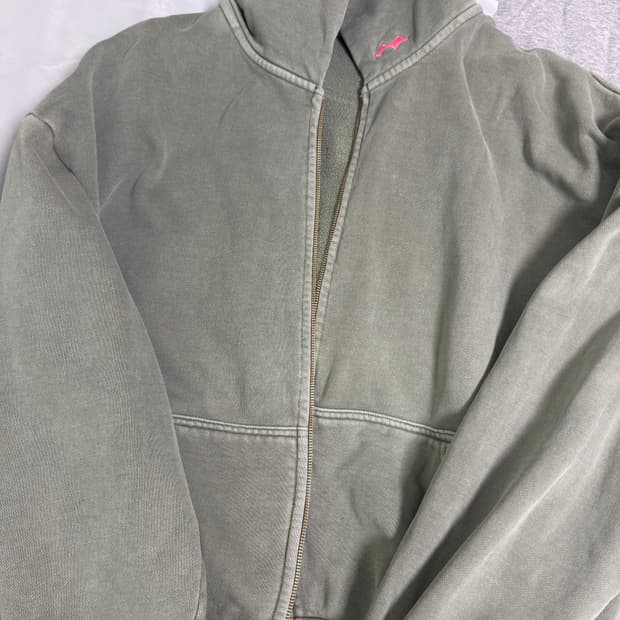 skylrk hoodie tree XL