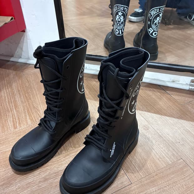 디올 레인 부츠