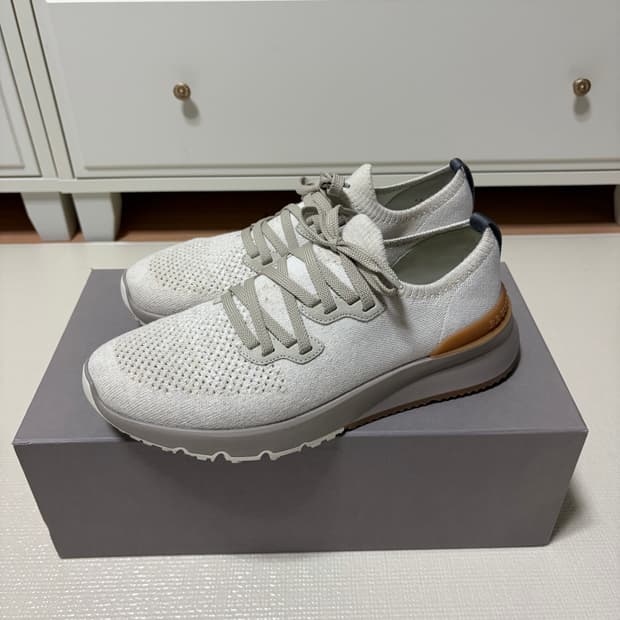 브루넬로 쿠치넬리 니트 스니커즈