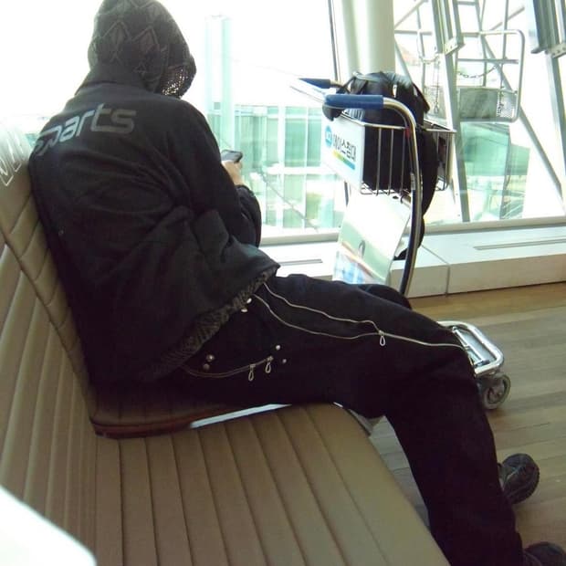 키코 코스타디노브 녹스 팬츠 46