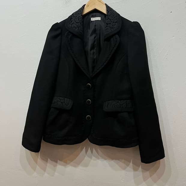 액시즈팜 레이스 블레이저 자켓 블랙