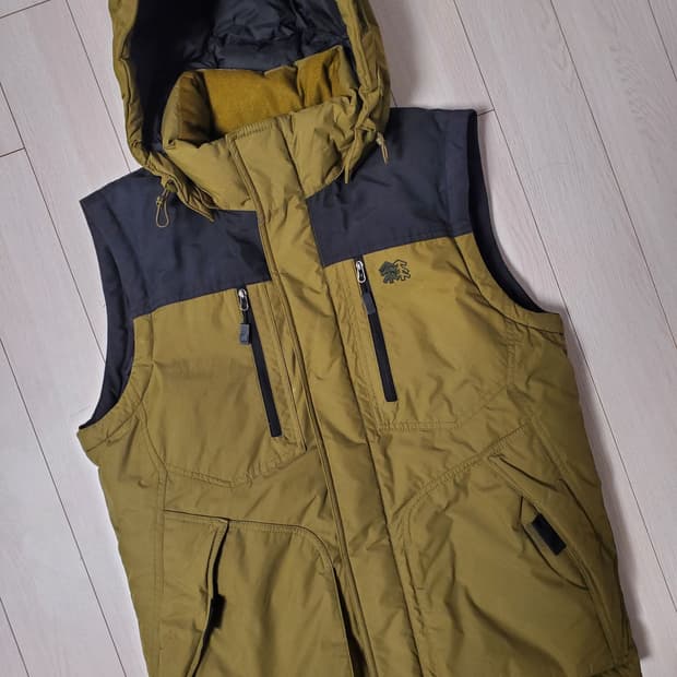 코오롱스포츠 구스다운 베스트 사이즈m

여러 중고사이트에도 같이 판매하고