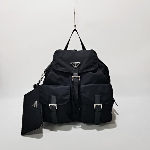 프라다 리나일론 백팩 미듐 