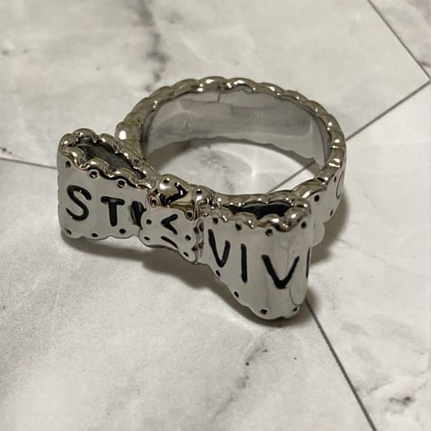 비비안웨스트우드 아카이브 레터링 로고 리본링 반지