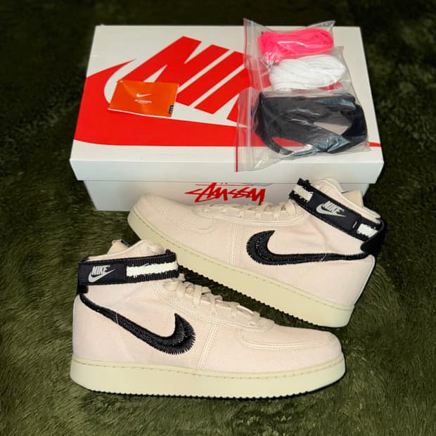 [300] 나이키 X 스투시 반달 하이 스트랩 파슬 베이지