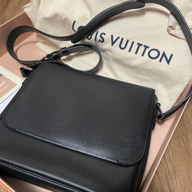 (새상품) 루이비통 로만PM 남자 크로스백