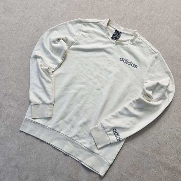 L 아디다스 리니어 크루 맨투맨 0324Y