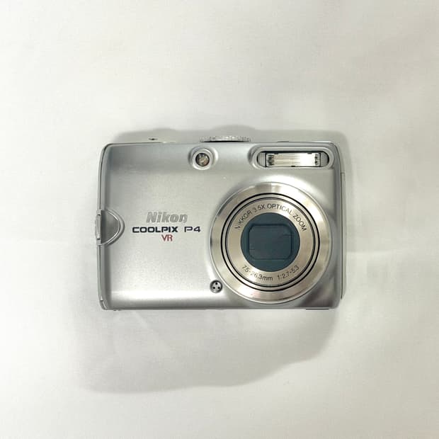 니콘 쿨픽스 p4