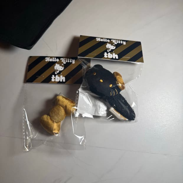 tbh x 헬로키티 서울 리미티드 헤어핀 리본 / 키티