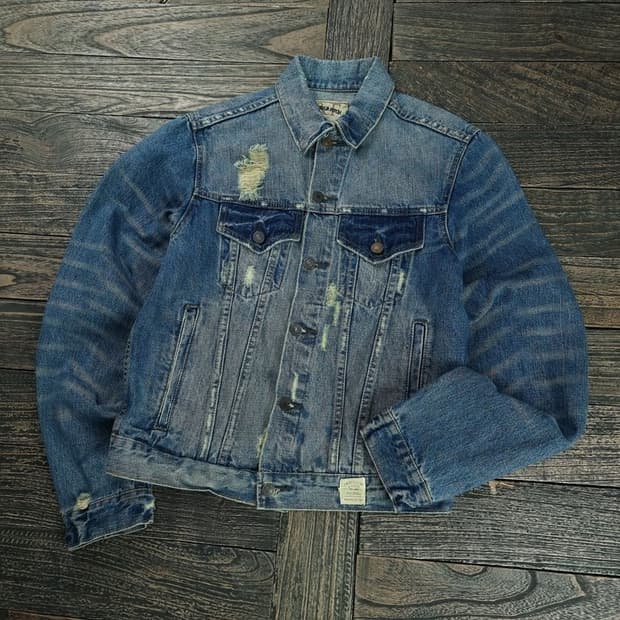 아베크롬비 빈티지 가공 데미지 슬림핏 데님 자켓 M18922