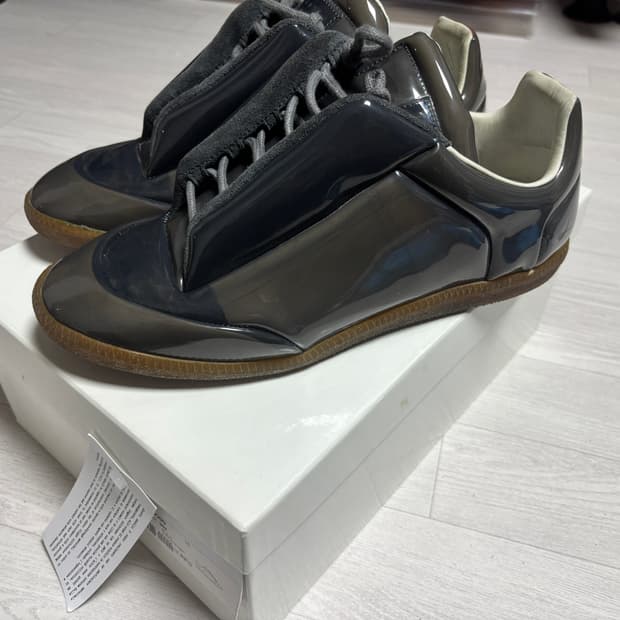 마르지엘라 퓨처 로우 pvc 275