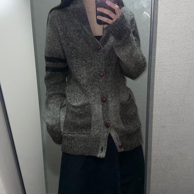 빔즈 니트가디건