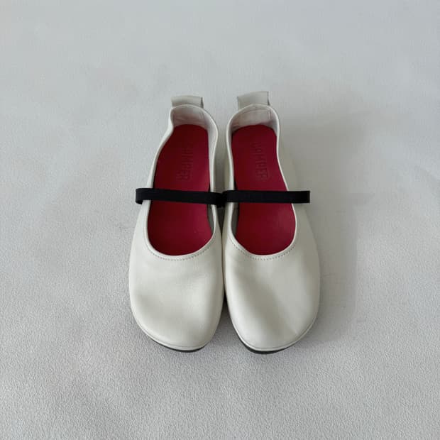 [EU39]캠퍼(CAMPER) 레더 발레리나 캡토 슈즈(거의 새제품)