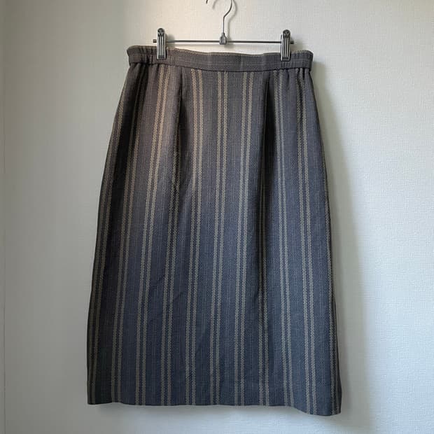 Mouse-Gray Striped Summer Midi Skirt