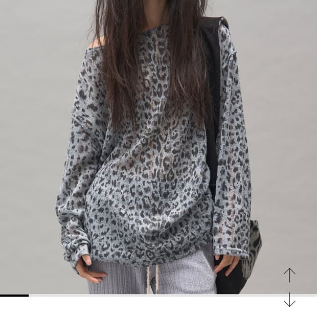 Somsoc 솜속 레오파트 니트 오프숄더