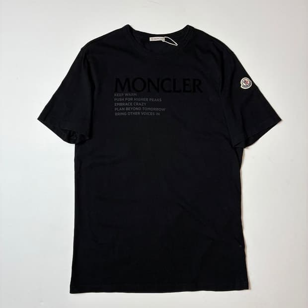 몽클레어 21FW 리버라이즈드 로고 반팔 티셔츠 PN8563