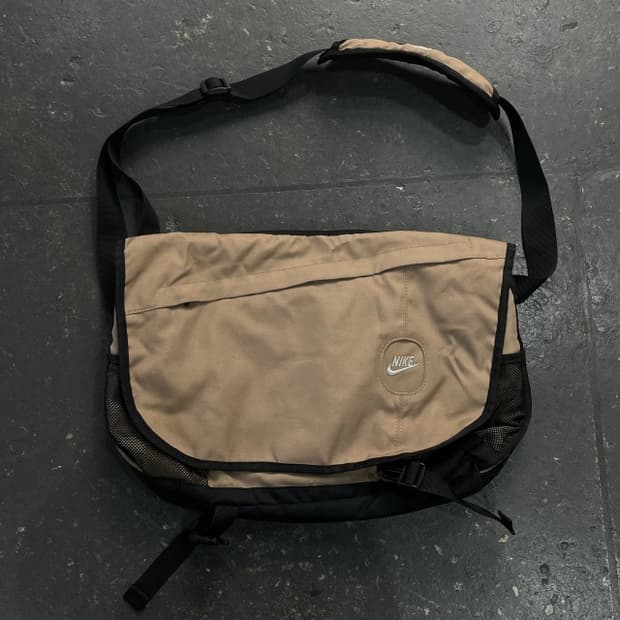 나이키 메신저백