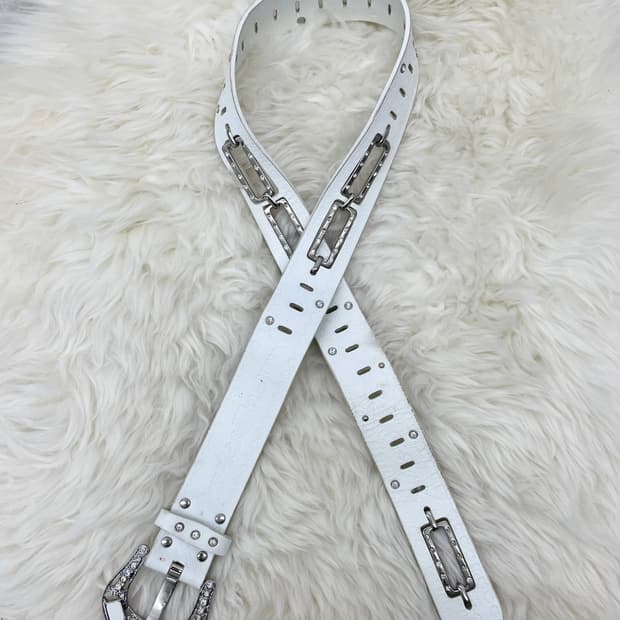 리얼레더 화이트 웨스턴 큐빅 버클 벨트