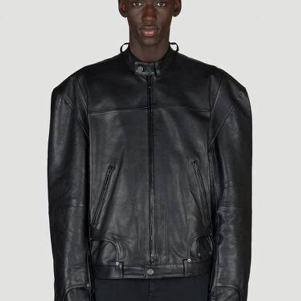 발렌시아가 디컨스트럭티드 레더자켓 3사이즈