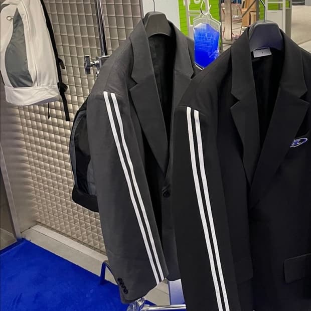 본투윈 빅 크롬 로고 오버핏 블레이저