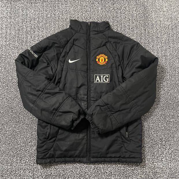 빈티지9. 나이키 올드스쿨 스우시 맨유 AIG 경량 패딩 자켓