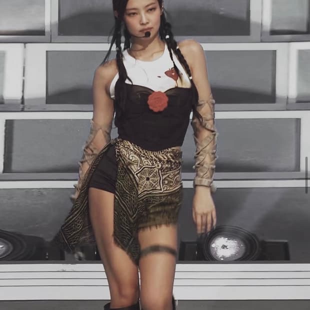 블랙핑크 제니 604서비스 슬리브리스