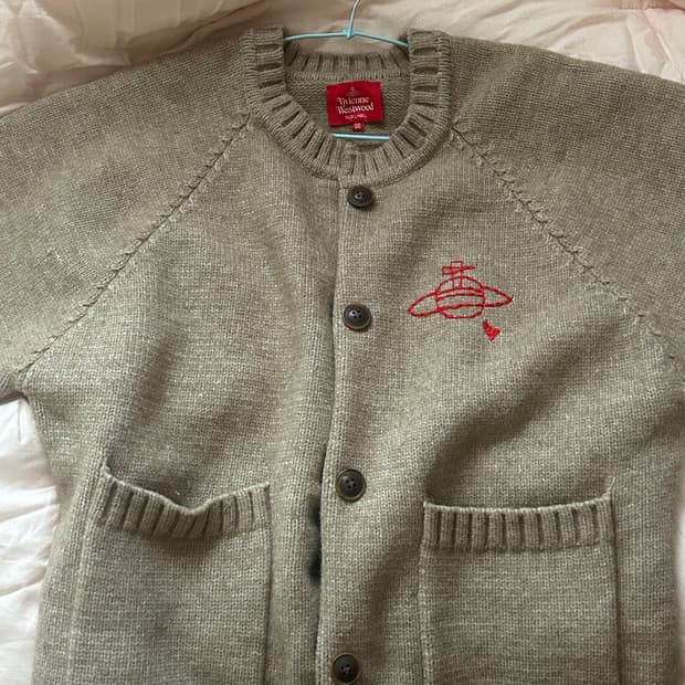 비비안웨스트우드 레드라벨 울 가디건 베이지