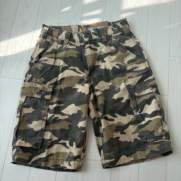 [새상품]칼하트 카모 반바지