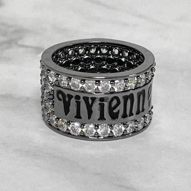 비비안웨스트우드 레터링 각인 화이트 크리스탈 그레이실버 큐빅링 반지