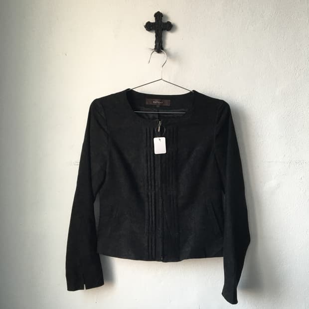 Pleats point jacket