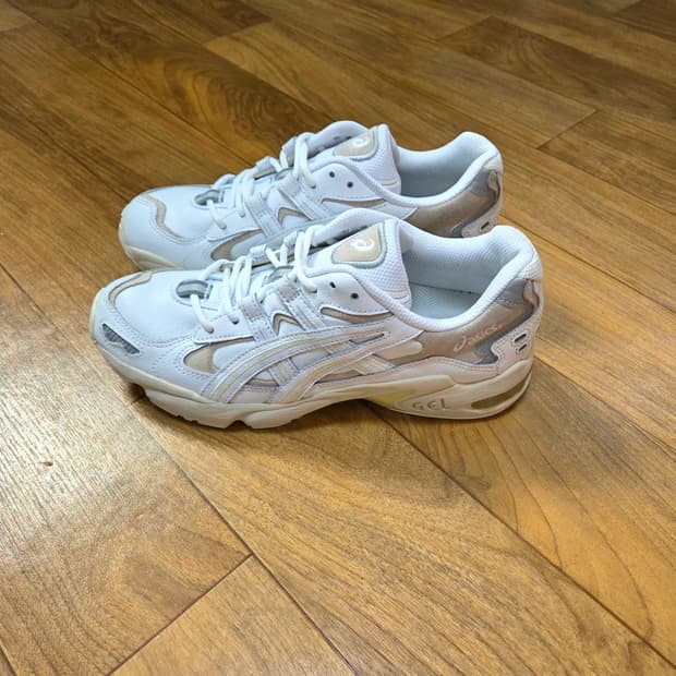 아식스 젤카야노5 250