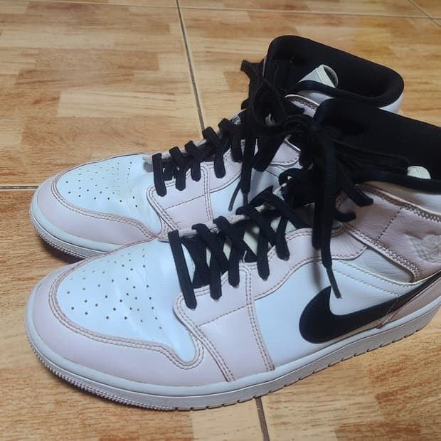 조던1 미드 베일리로즈 W275(265추천)