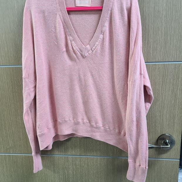 쟈딕앤볼테르 브이넥 니트