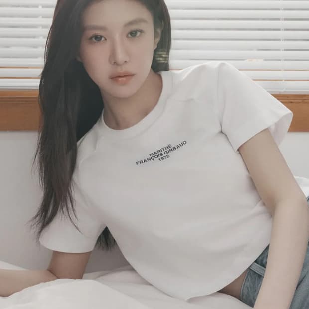 마리떼 W LETTERING LOGO CROP TEE white