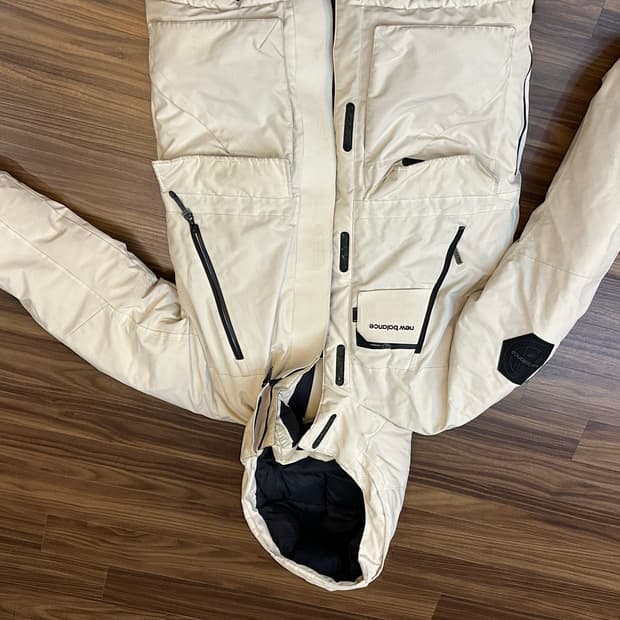 뉴발란스 아이보리 패딩 L