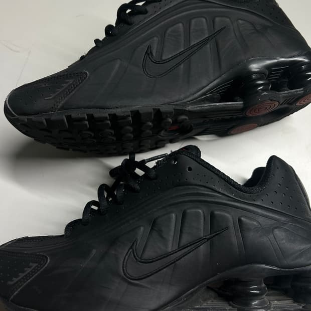 나이키 샥스r4 올블랙 260