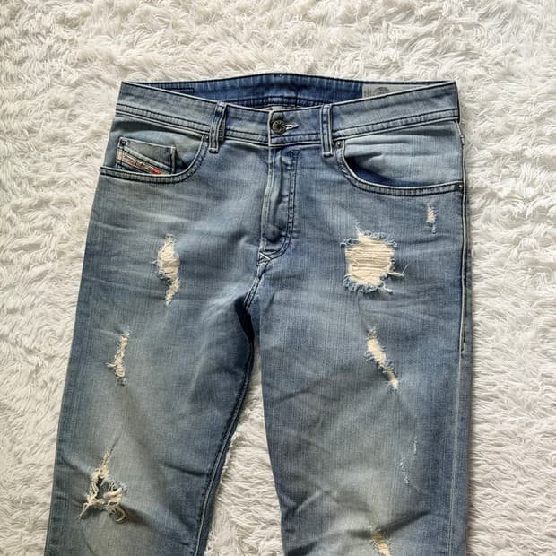 디젤(Diesel) 버스터(Buster) 레귤러 슬림 테이퍼드