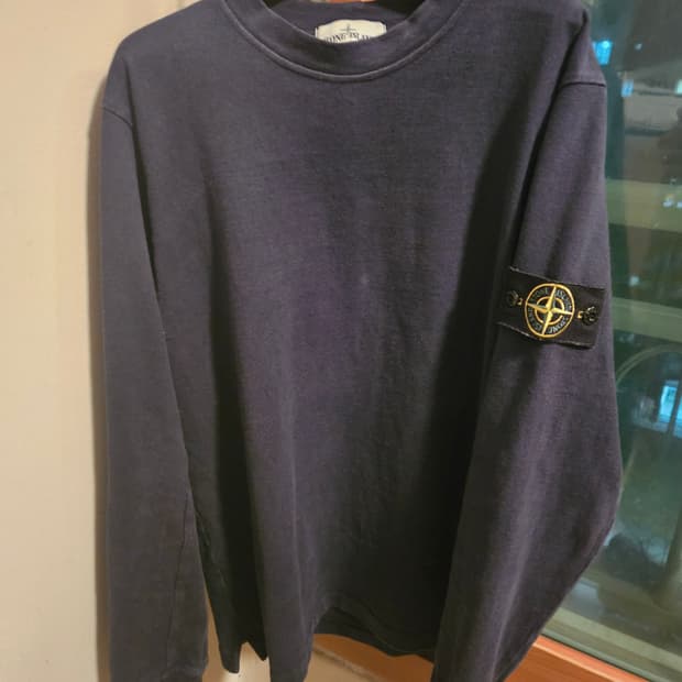 스톤아일랜드 맨투맨 